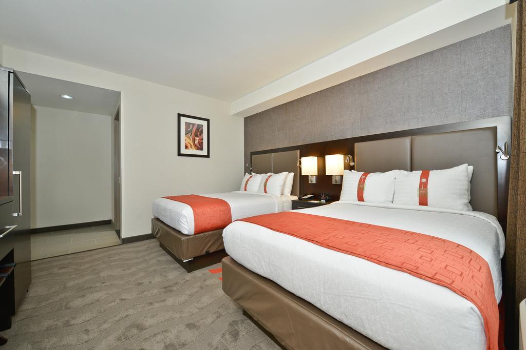 Holiday Inn Lower East Side By Ihg New York Extérieur photo